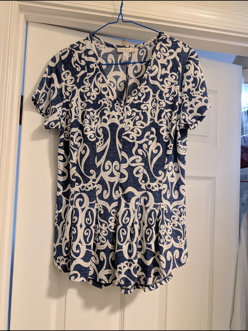 Dress Barn Navy and White Scroll Print Short Sleeve V-Neck Blouse